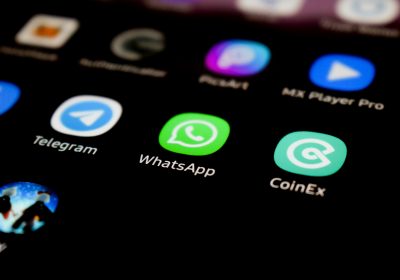 WhatsApp La Commission demande des comptes !