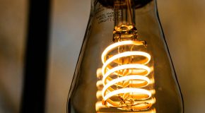 Éclairage (vidéo) Comment choisir la bonne ampoule LED